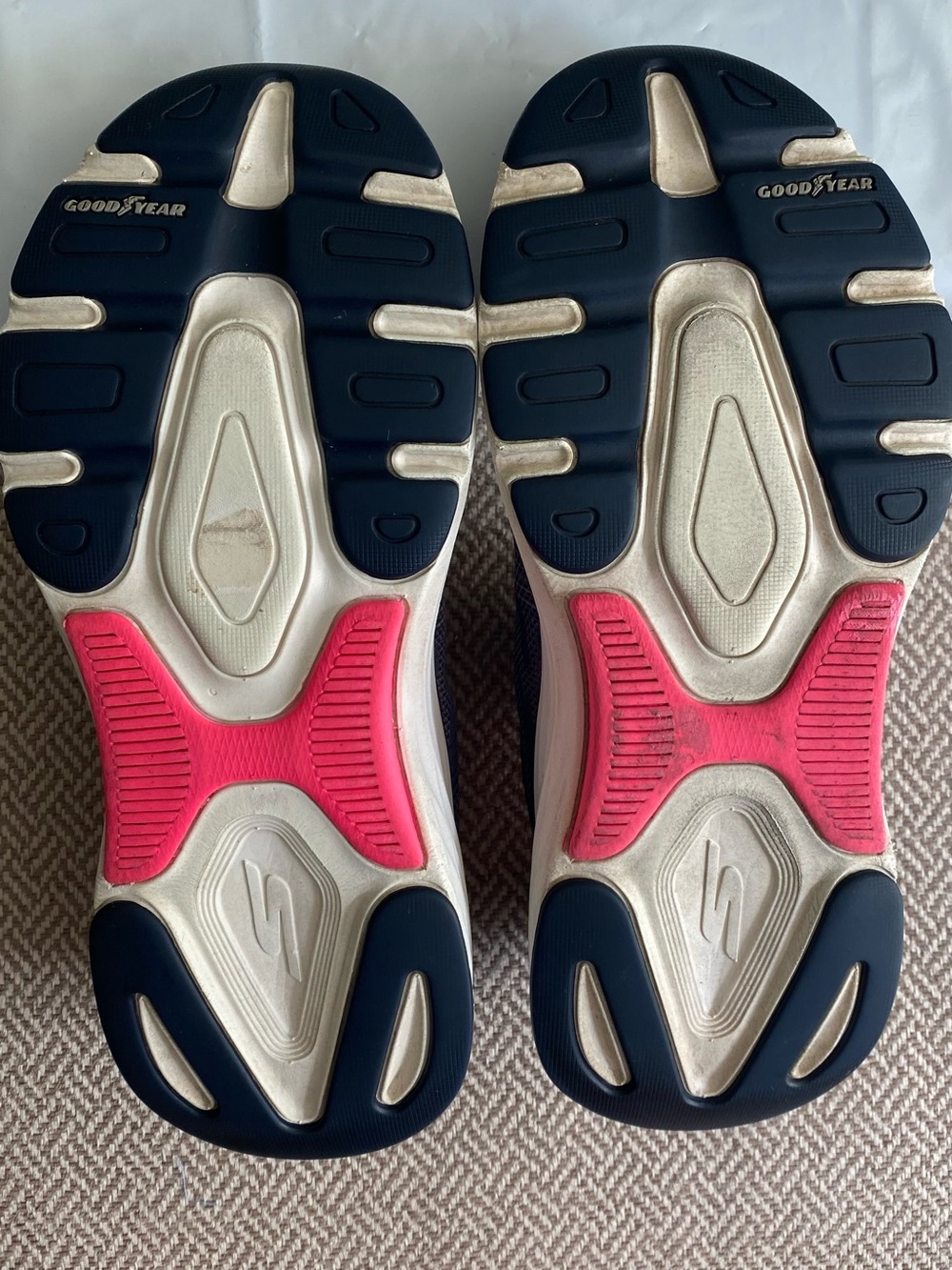 Skechers Navy and Pink Arch Fit Athletic Shoe Covers - Picture 5 of 7